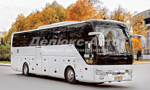Автобус Yutong 53 места